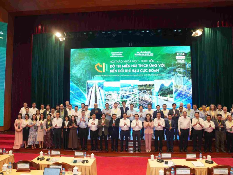 Tỉnh Cao Bằng tổ chức Hội thảo ‘Đô thị miền núi thích ứng với biến đổi khí hậu cực đoan'